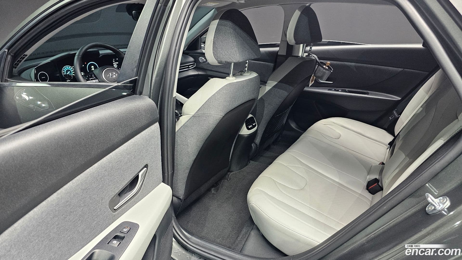 Main__Slider__Photo:AVANTE Hyundai 2021.1-16