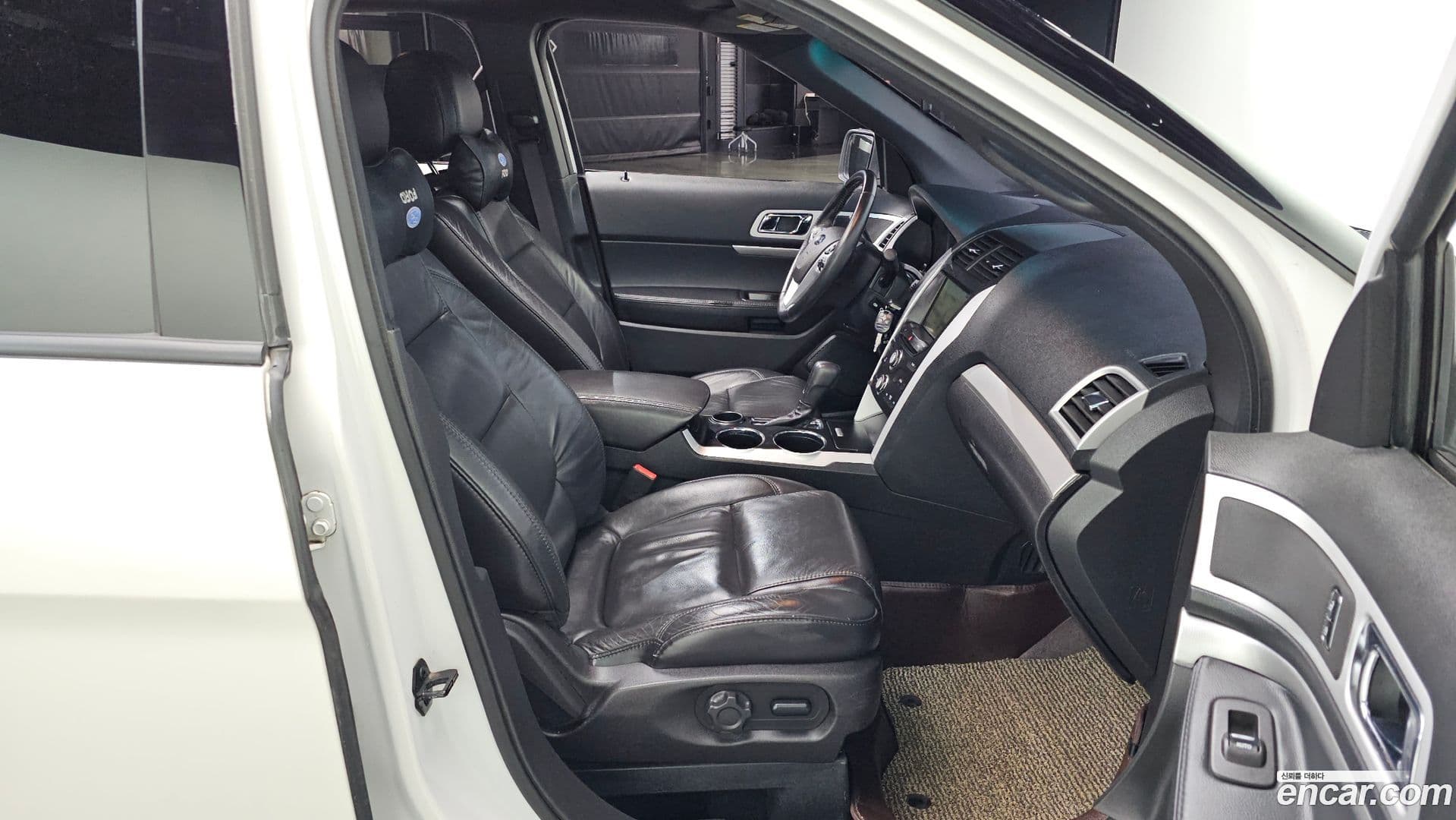 Main__Slider__Photo:Explorer Ford 2014.2-11