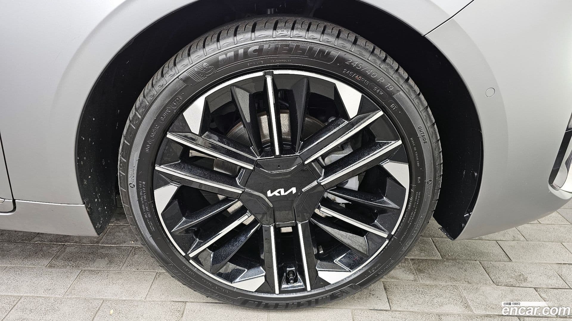 Main__Slider__Photo:K8 Kia 2025.2-4