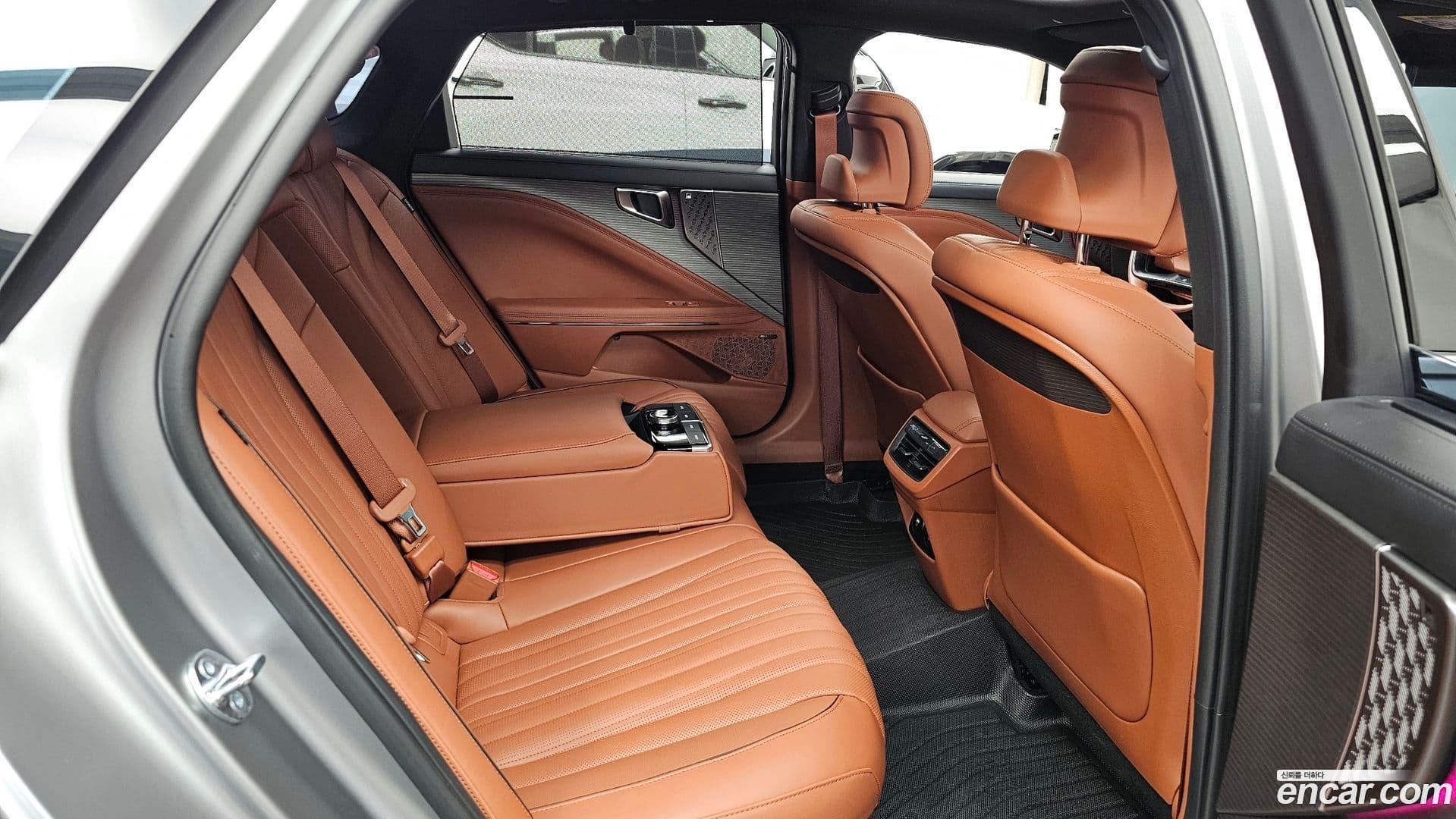 Main__Slider__Photo:K8 Kia 2025.2-11