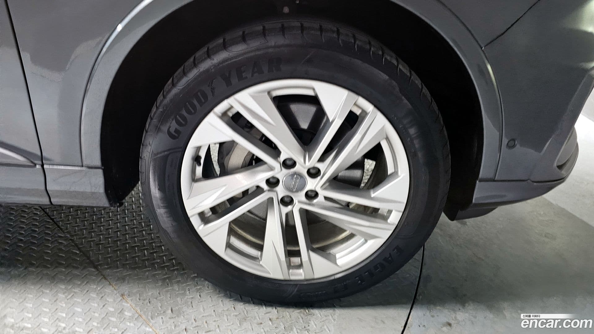 Main__Slider__Photo:Q7 Audi 2021.7-4