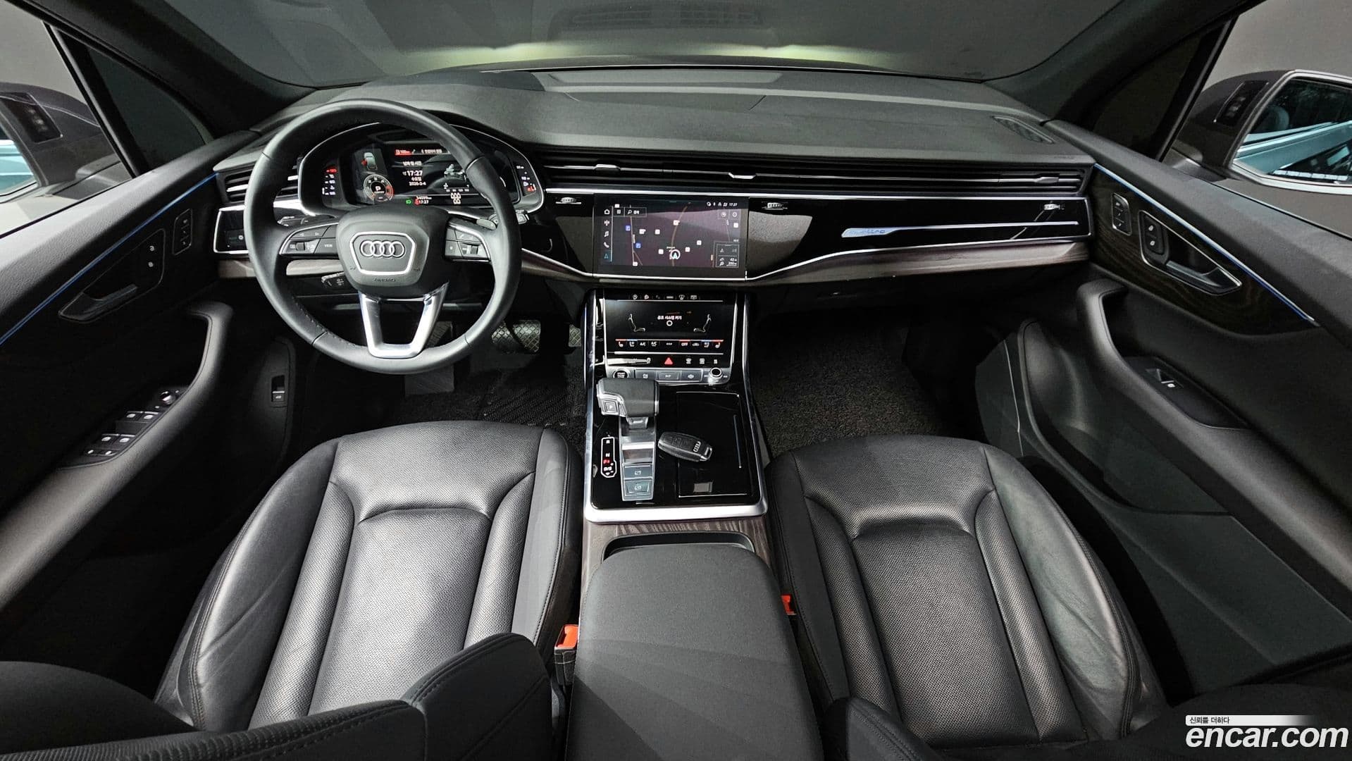 Main__Slider__Photo:Q7 Audi 2021.7-6