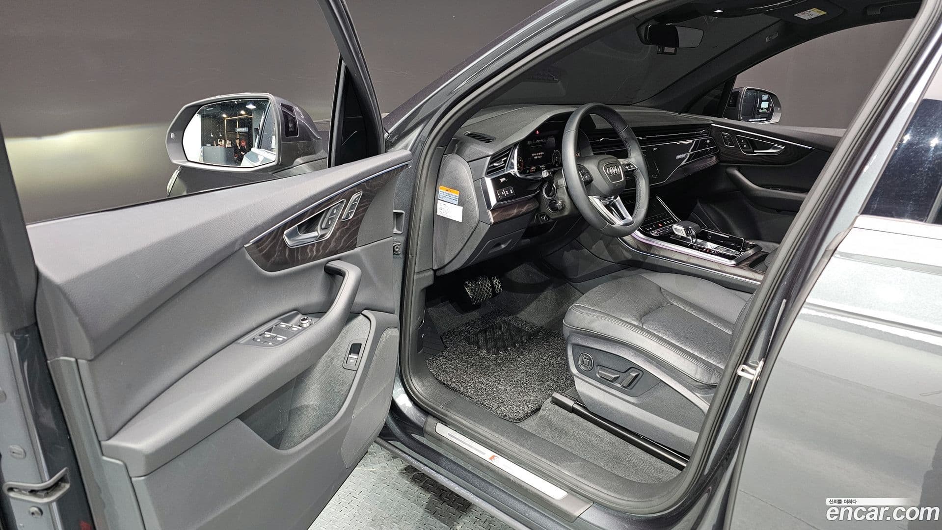 Main__Slider__Photo:Q7 Audi 2021.7-9