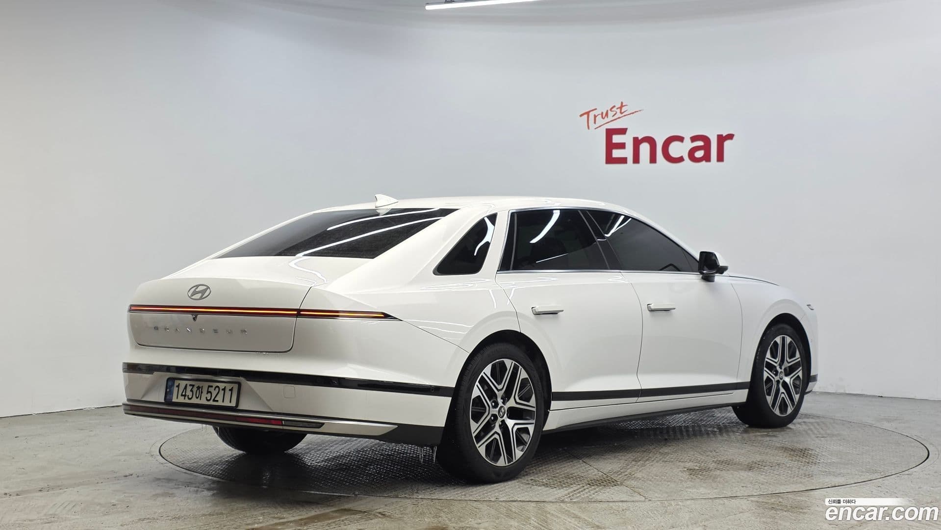 Main__Slider__Photo:Grandeur Hyundai 2023.0-1