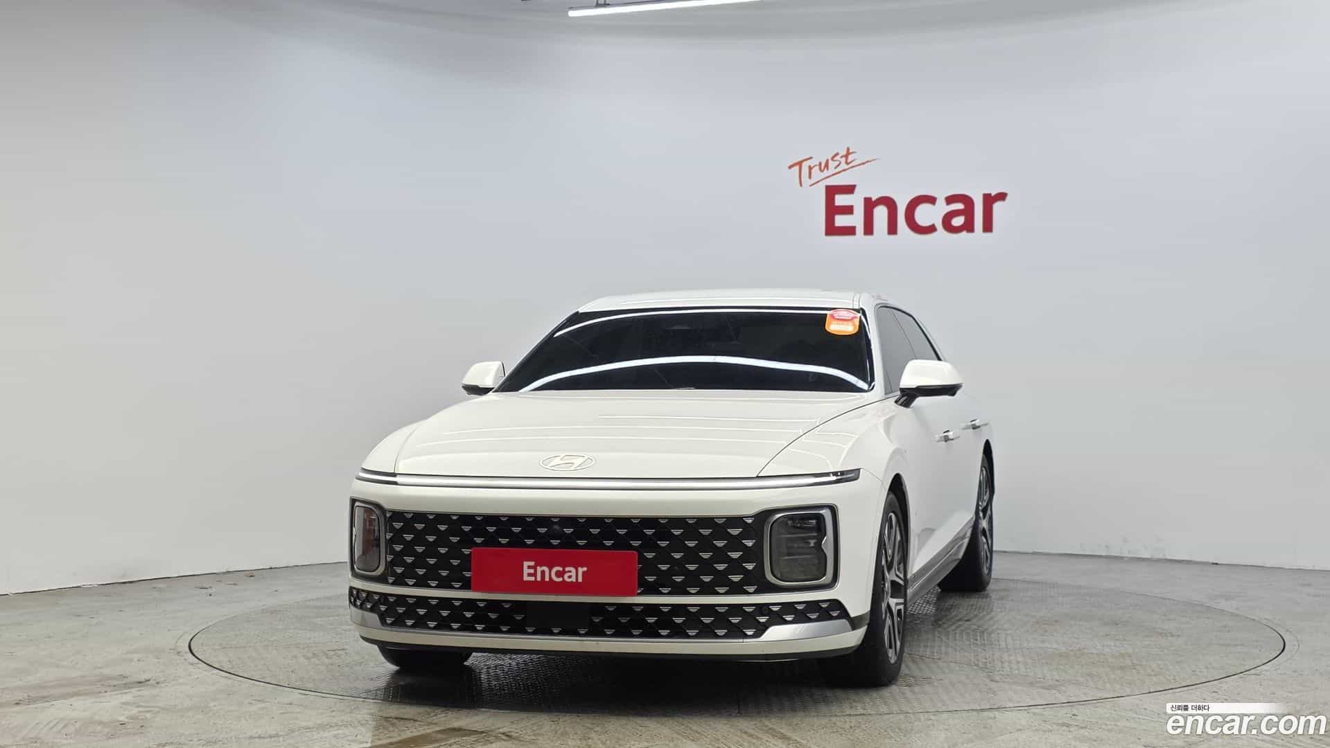 Grandeur Hyundai 2023.0-OUTER-003