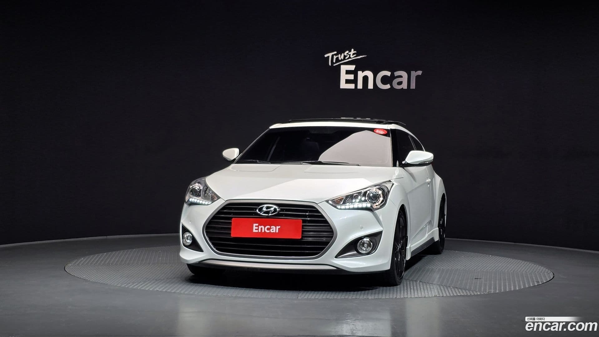 Main__Slider__Photo:Veloster Hyundai 2016.0-2
