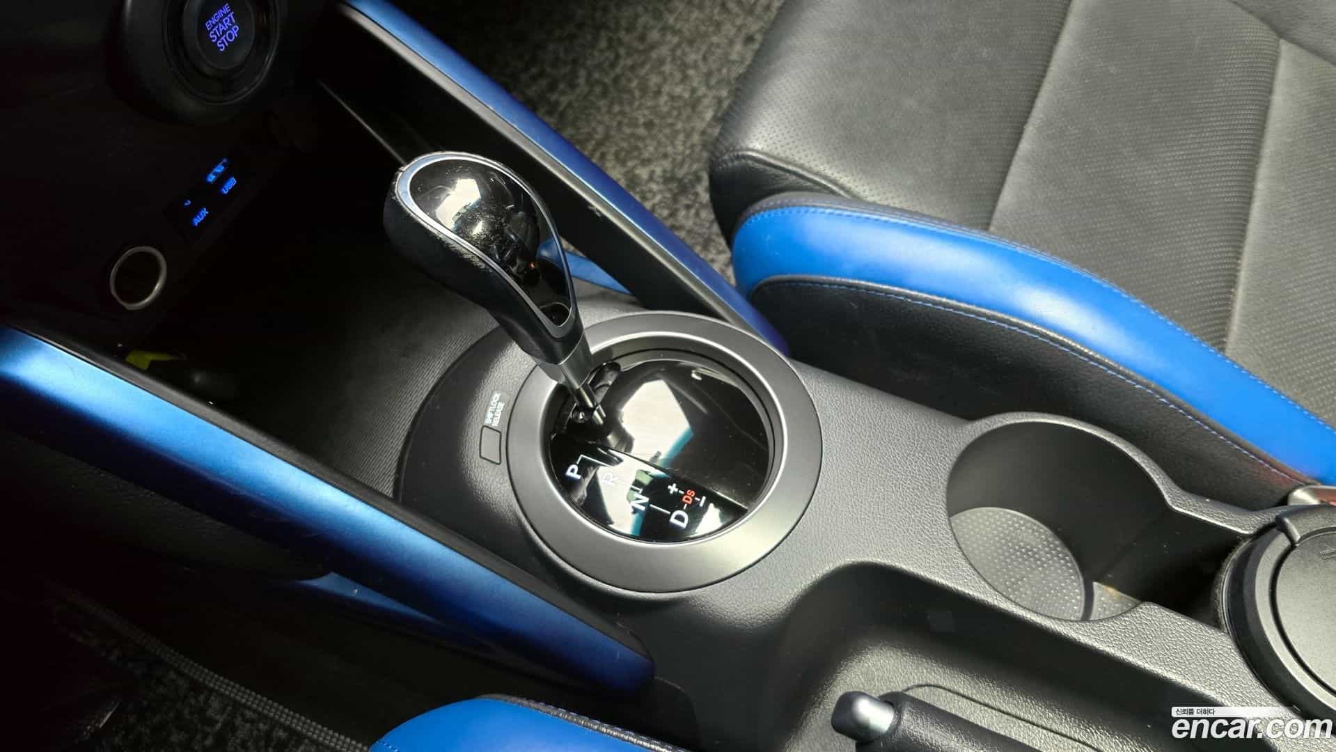 Veloster Hyundai 2016.0-INNER-009