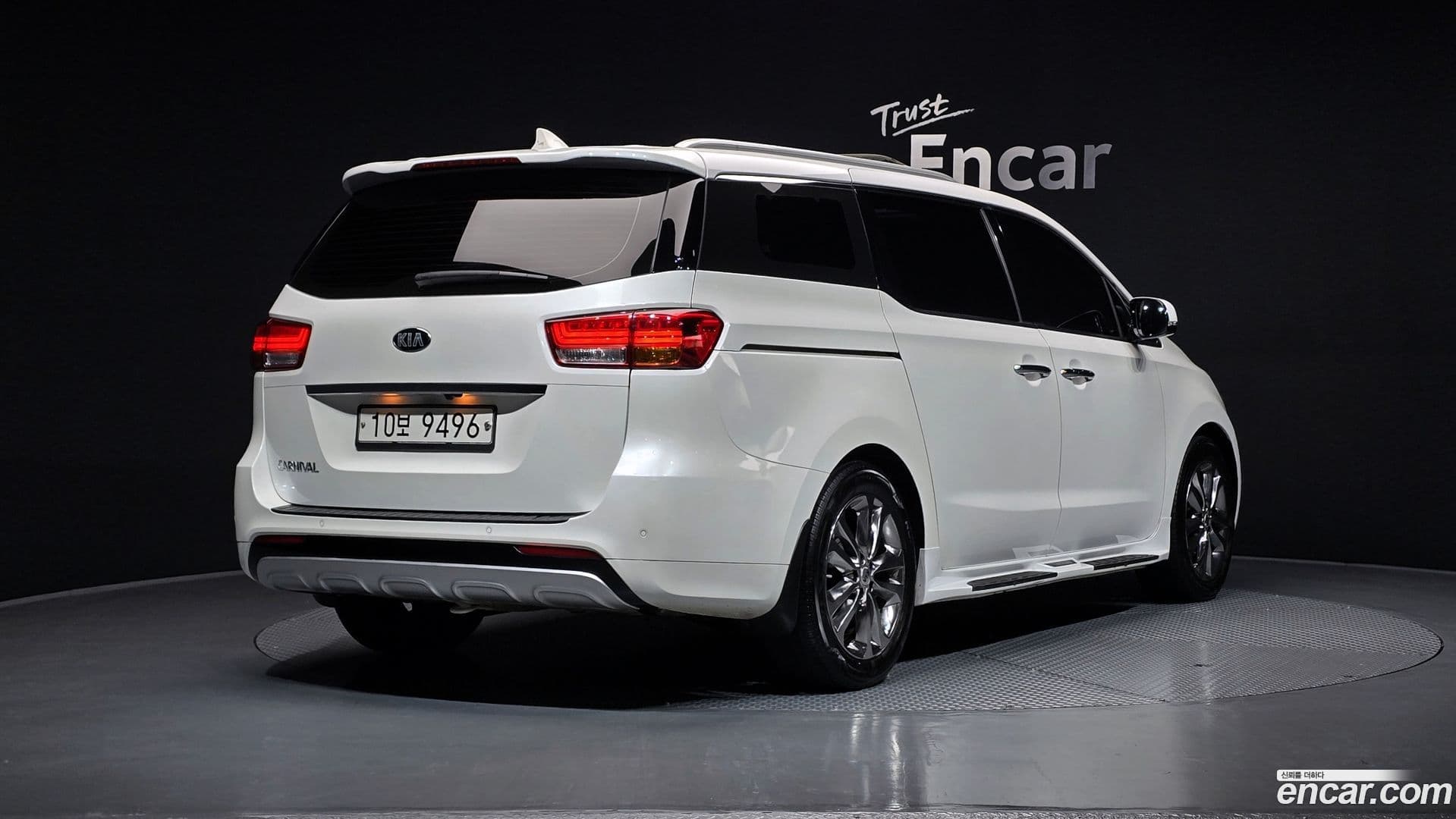 Main__Slider__Photo:Canival Kia 2018.1-1