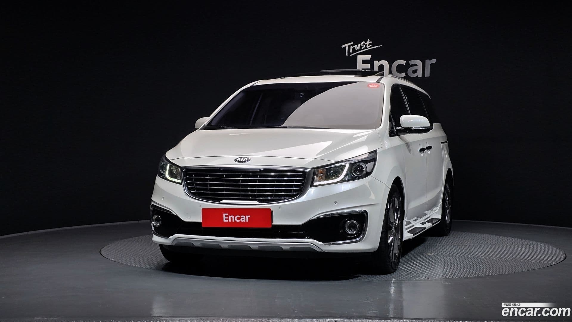 Main__Slider__Photo:Canival Kia 2018.1-2