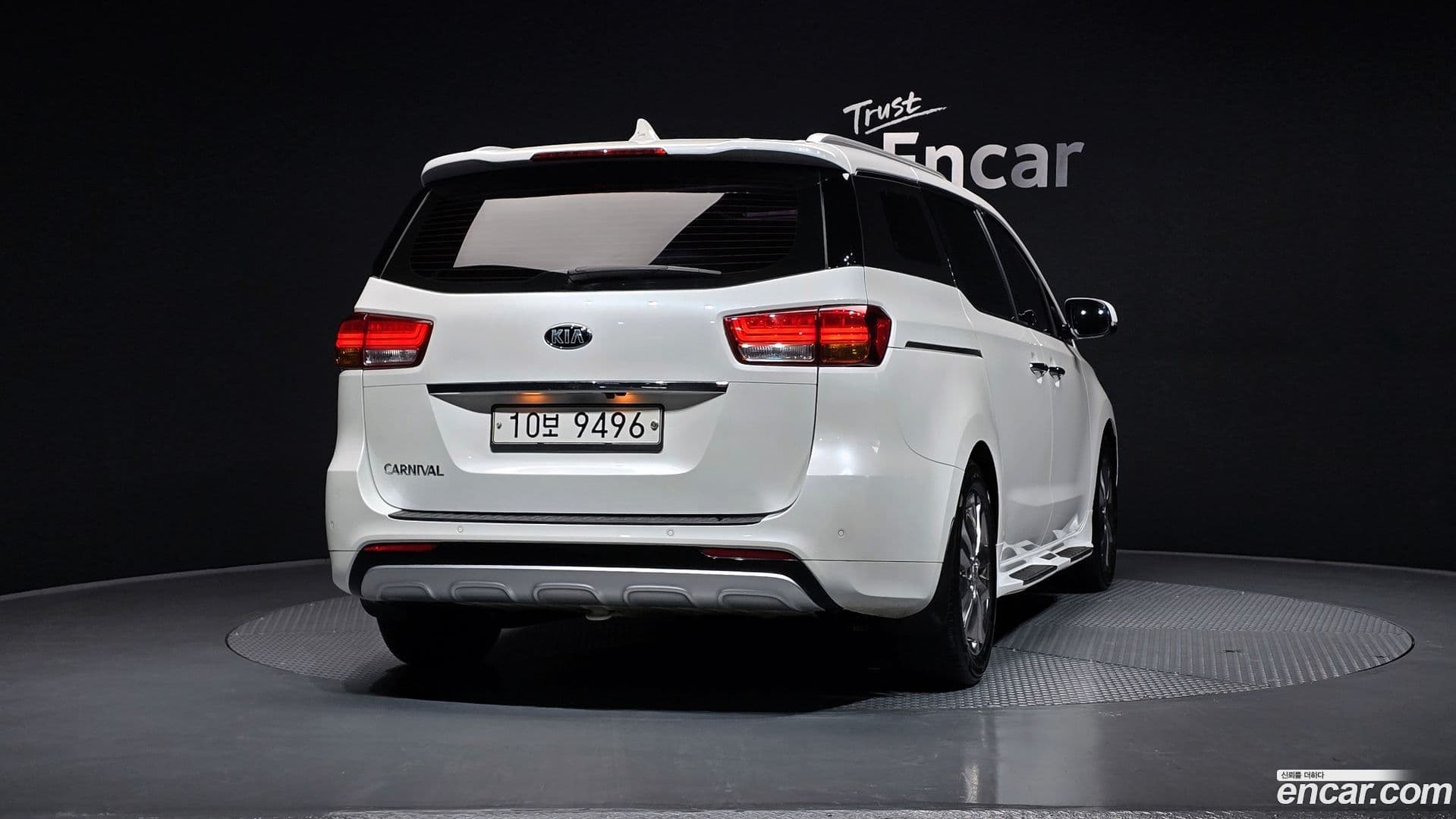 Main__Slider__Photo:Canival Kia 2018.1-3