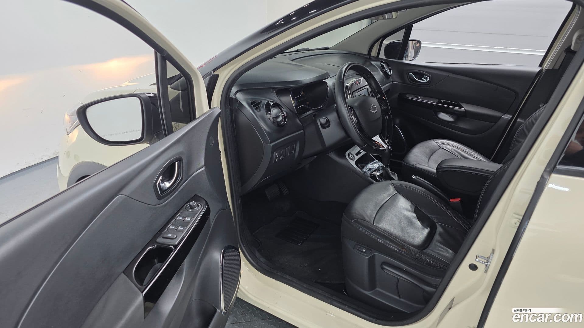 Main__Slider__Photo:QM3 Renault-KoreaSamsung 2015.6-10