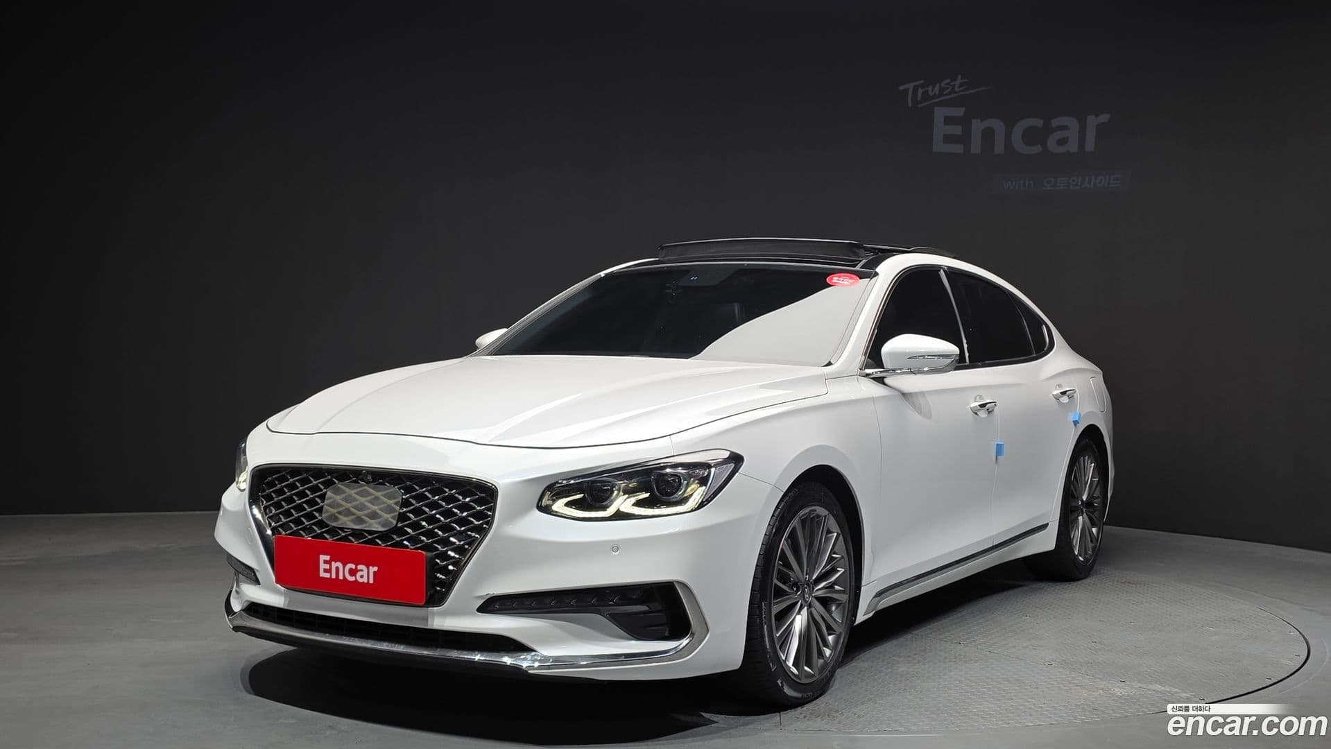 Main__Slider__Photo:Grandeur Hyundai 2018.6-0