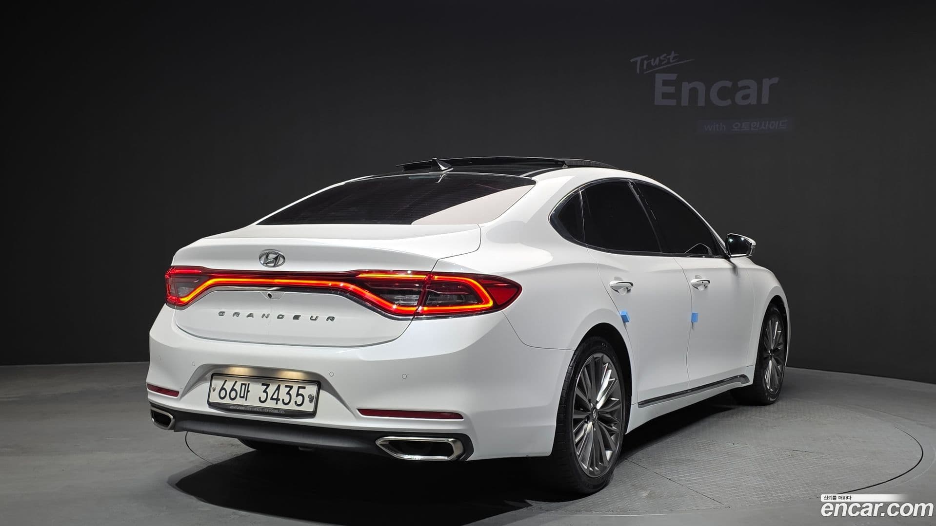 Main__Slider__Photo:Grandeur Hyundai 2018.6-1