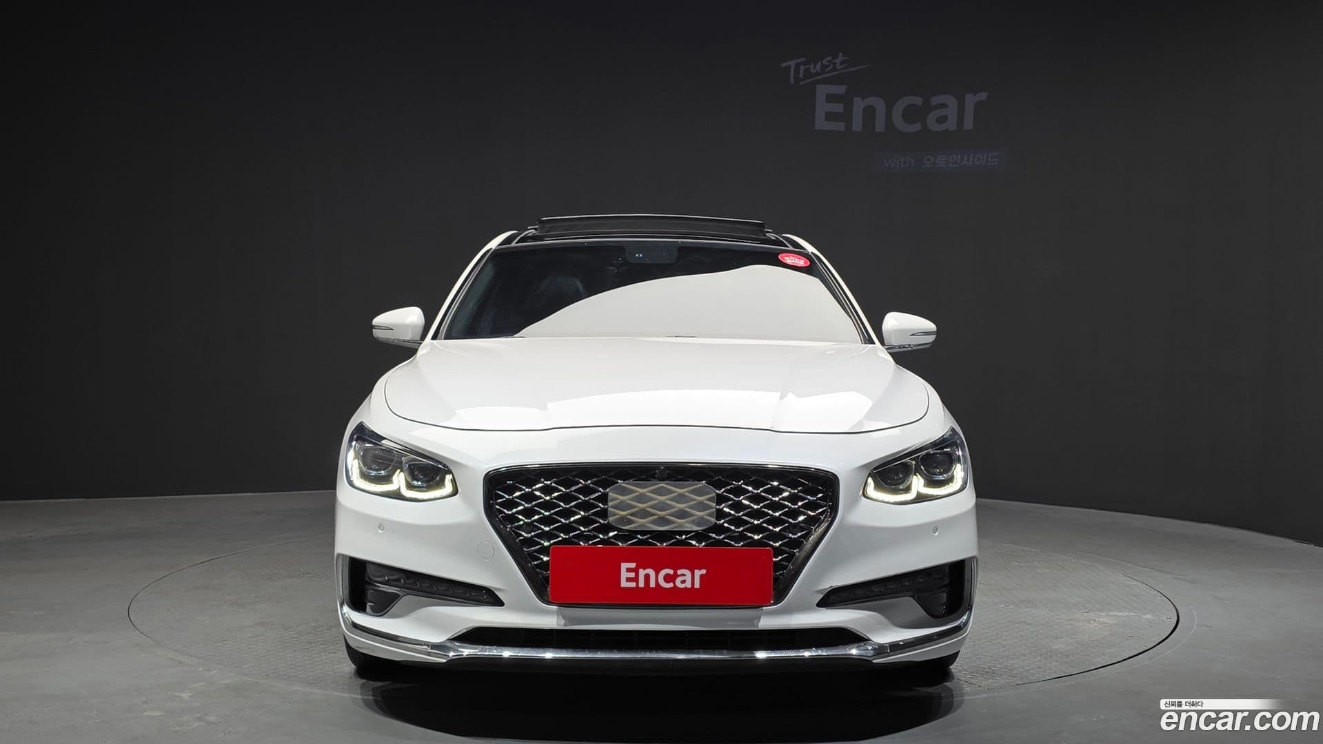 Main__Slider__Photo:Grandeur Hyundai 2018.6-2