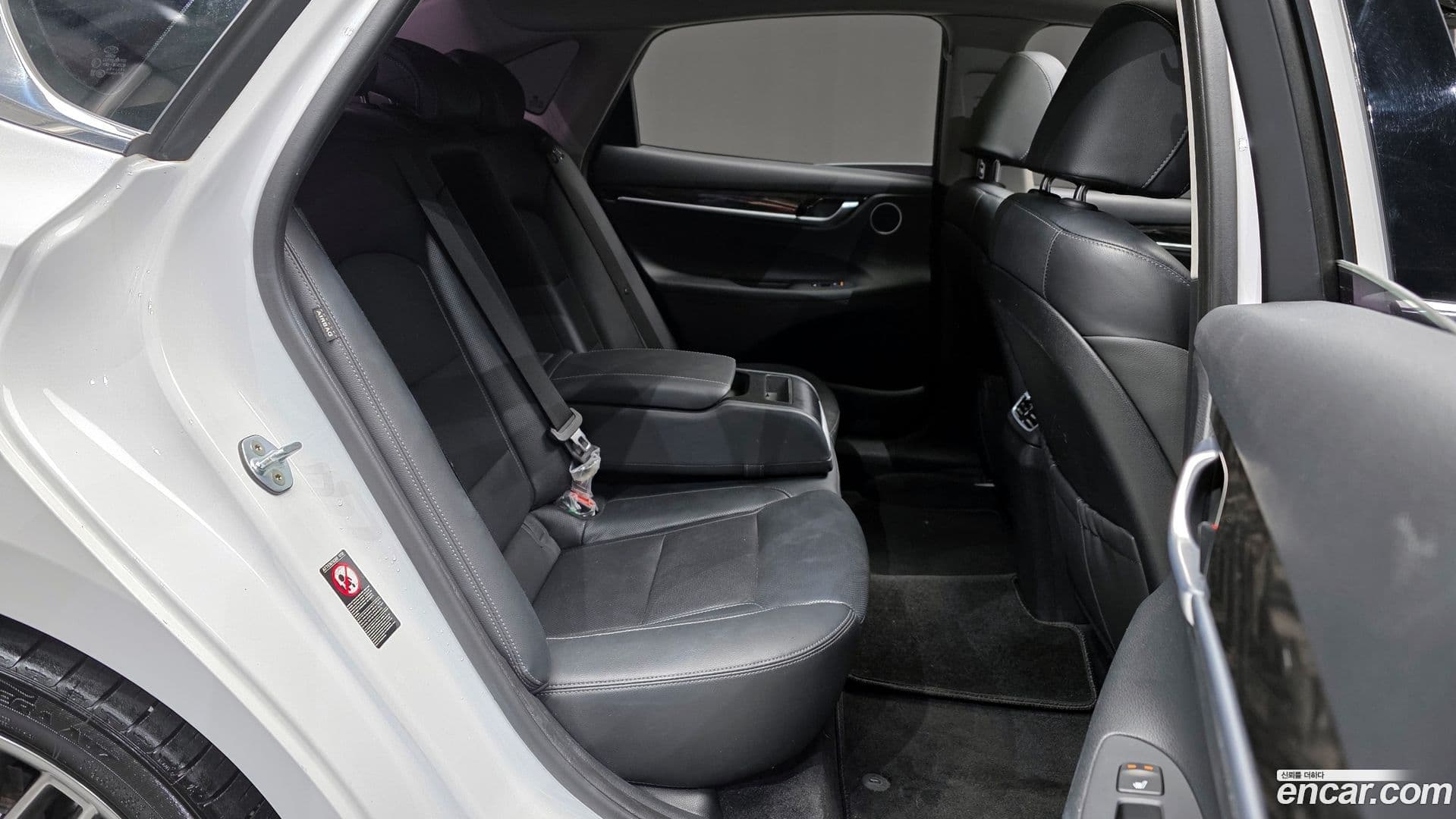 Main__Slider__Photo:Grandeur Hyundai 2018.6-11