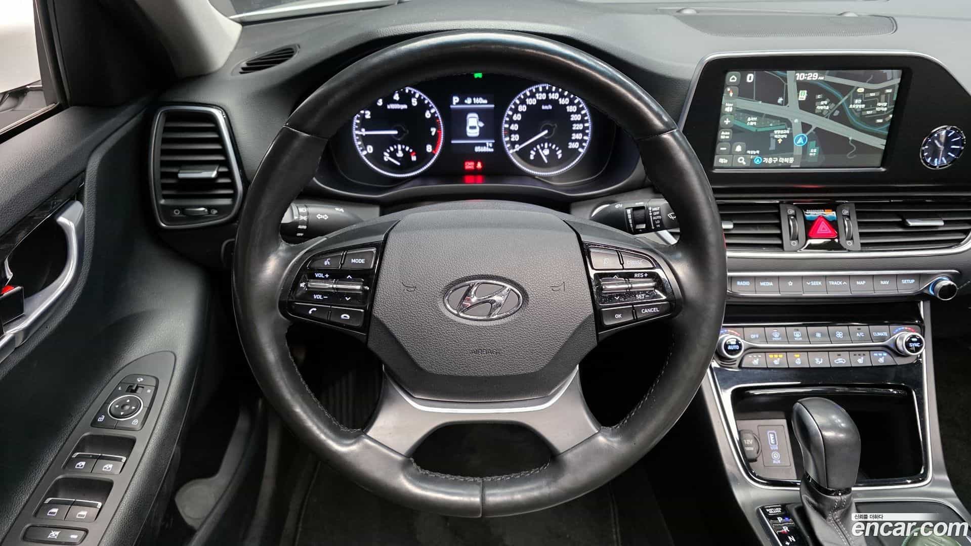 Grandeur Hyundai 2018.6-OPTION-017