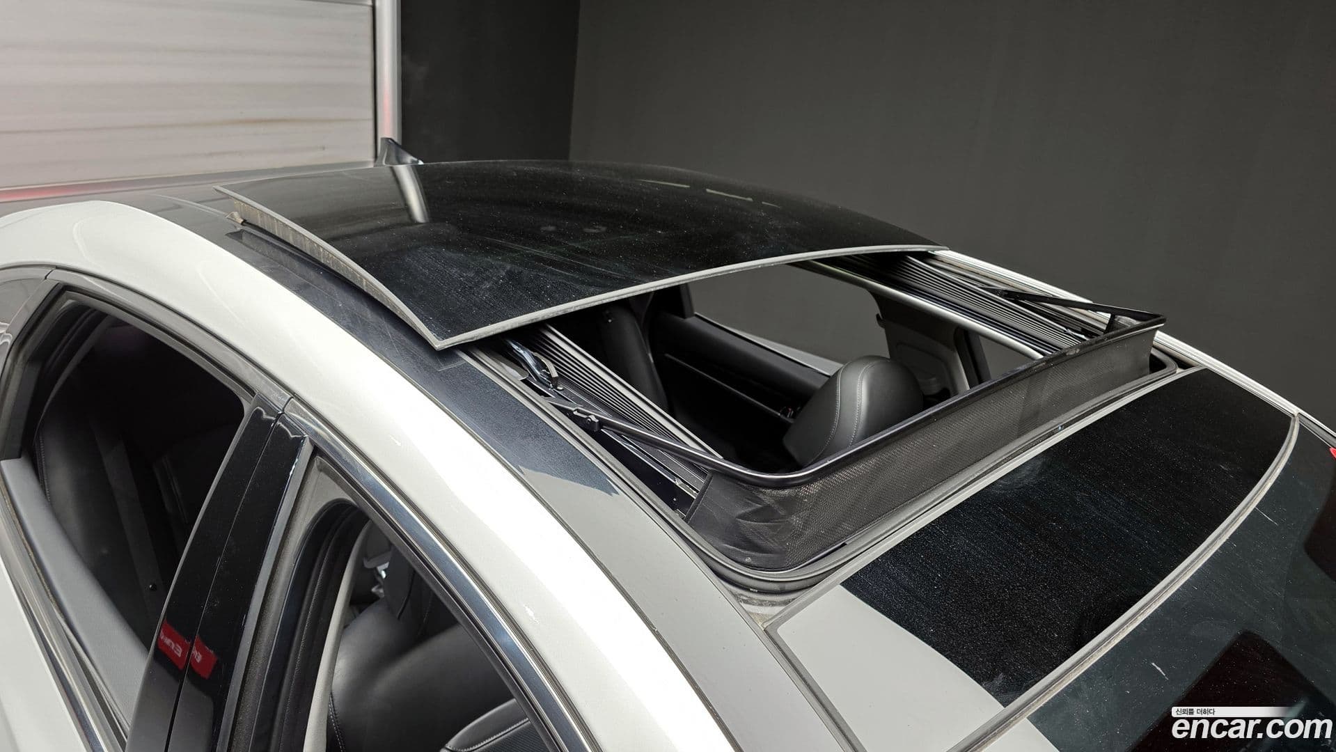 Main__Slider__Photo:Grandeur Hyundai 2018.6-18