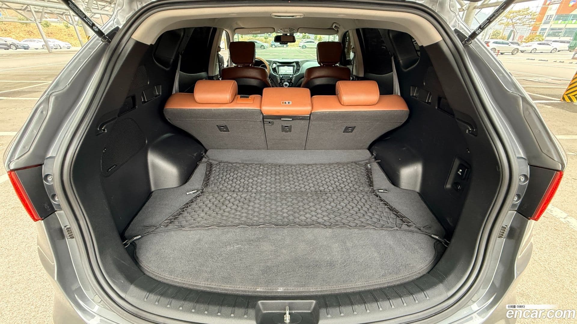 Main__Slider__Photo:Santafe Hyundai 2015.3-18