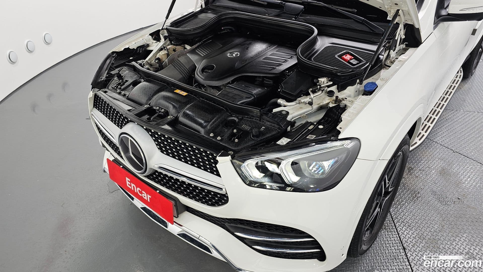 Main__Slider__Photo:GLE-Class Mercedes-Benz 2021.3-5