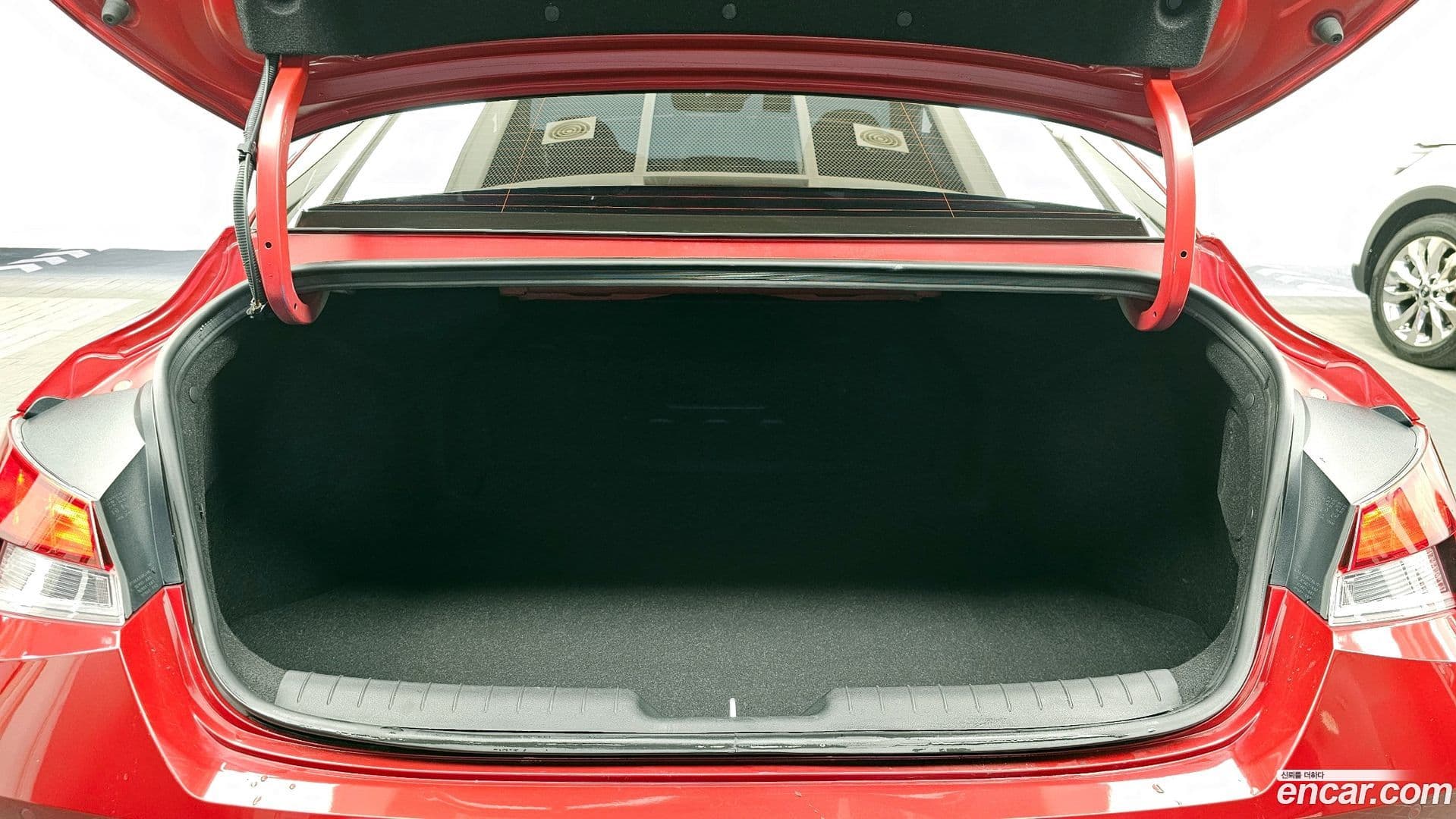 Main__Slider__Photo:AVANTE Hyundai 2021.6-19