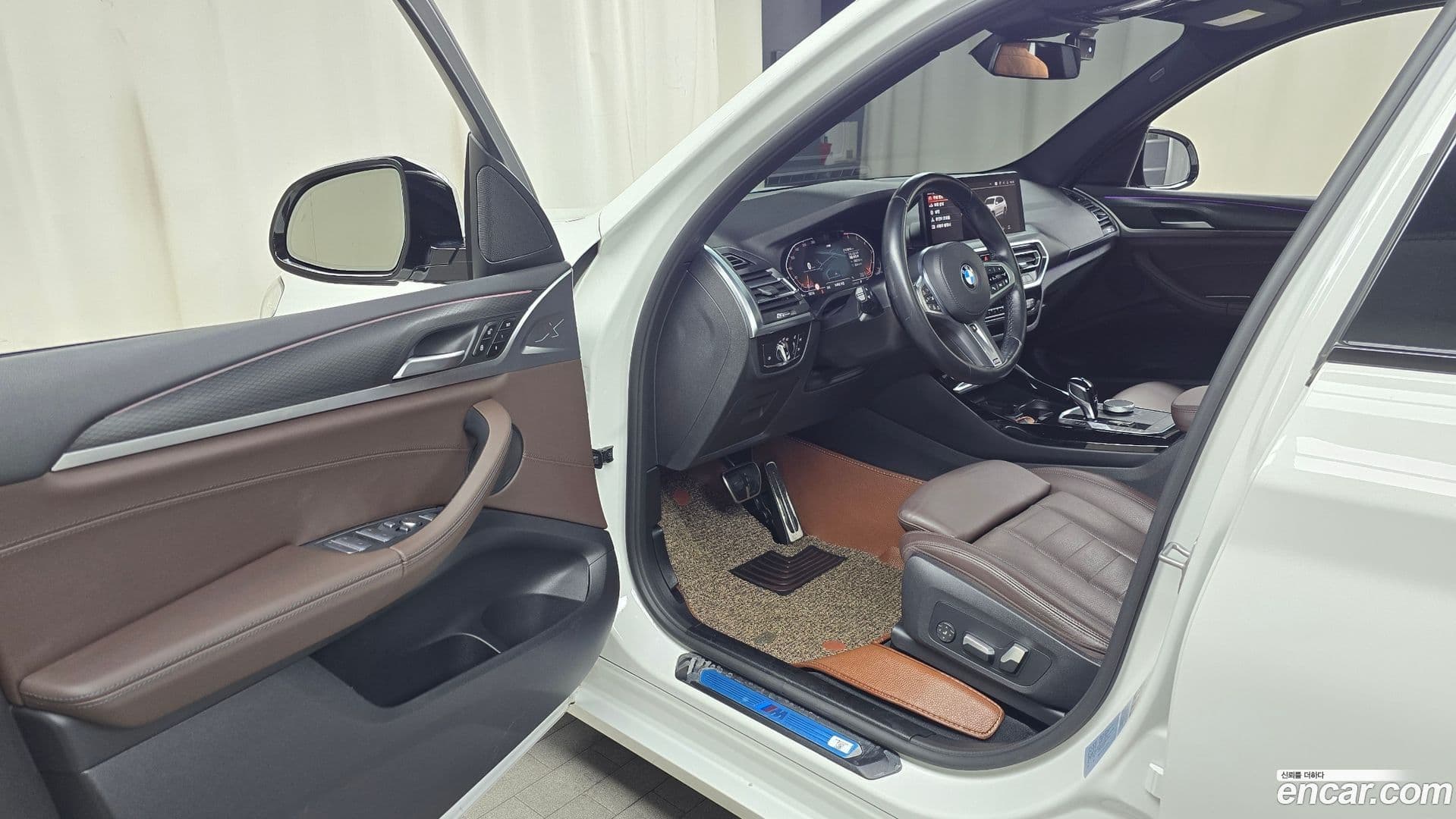 Main__Slider__Photo:X3 BMW 2022.3-9