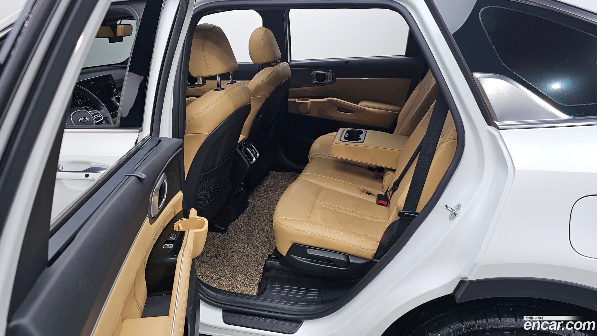 Main__Slider__Photo:Sorento Kia 2020.10-10