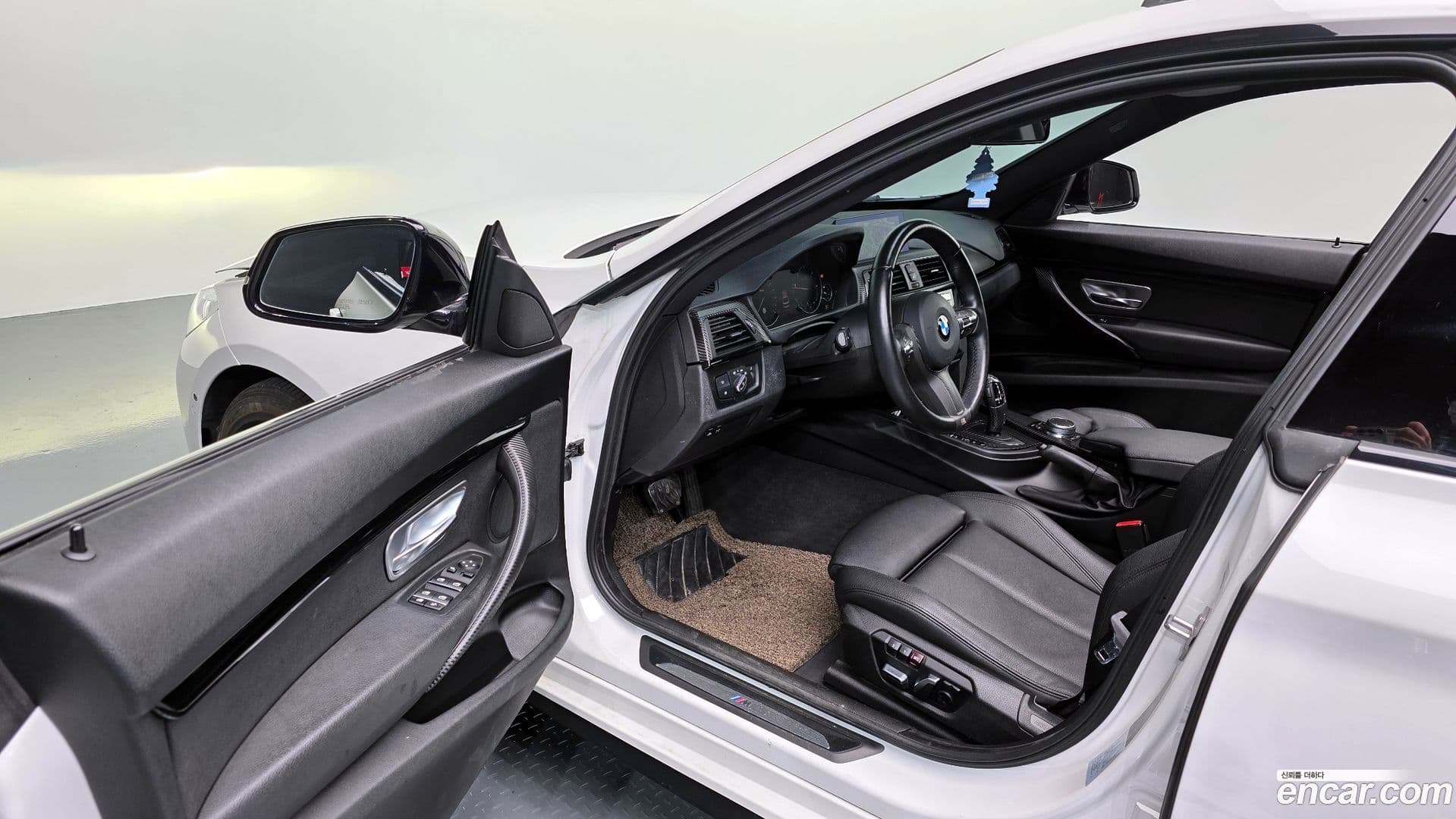 Main__Slider__Photo:Gran Turismo BMW 2020.8-10