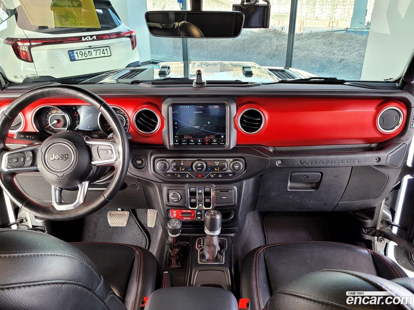 Main__Slider__Photo:Wrangler Jeep 2023.8-6