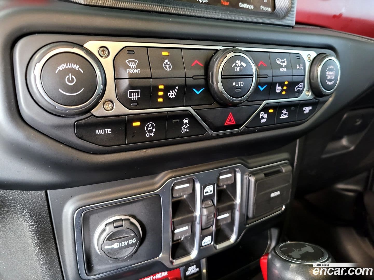 Main__Slider__Photo:Wrangler Jeep 2023.8-14