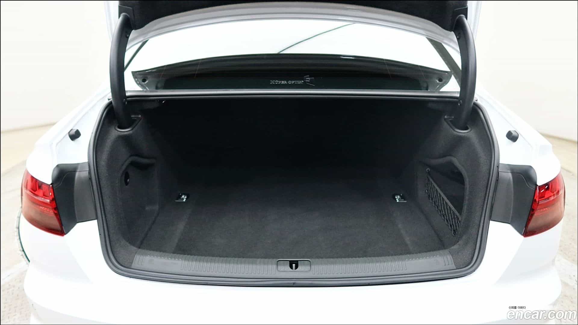 A4 Audi 2020.10-INNER-007