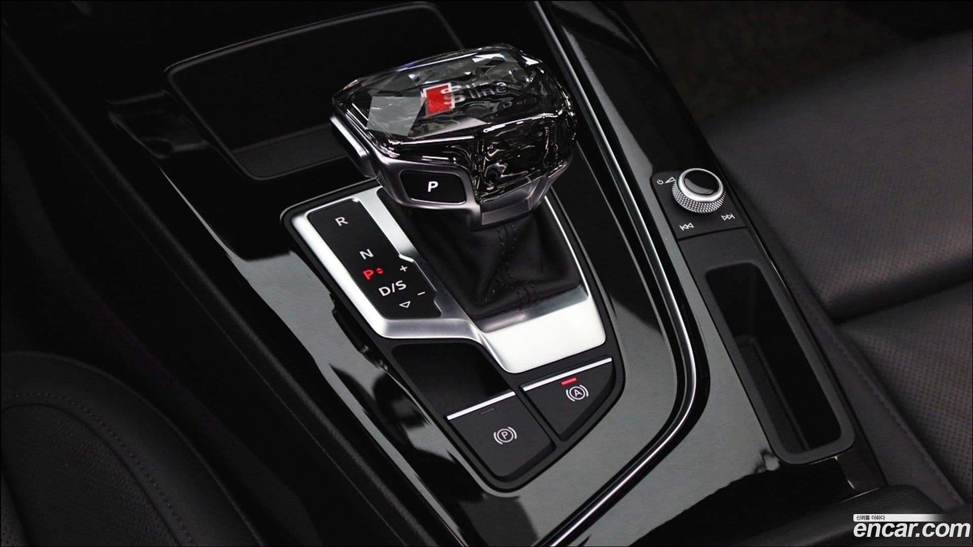 Main__Slider__Photo:A4 Audi 2020.10-18