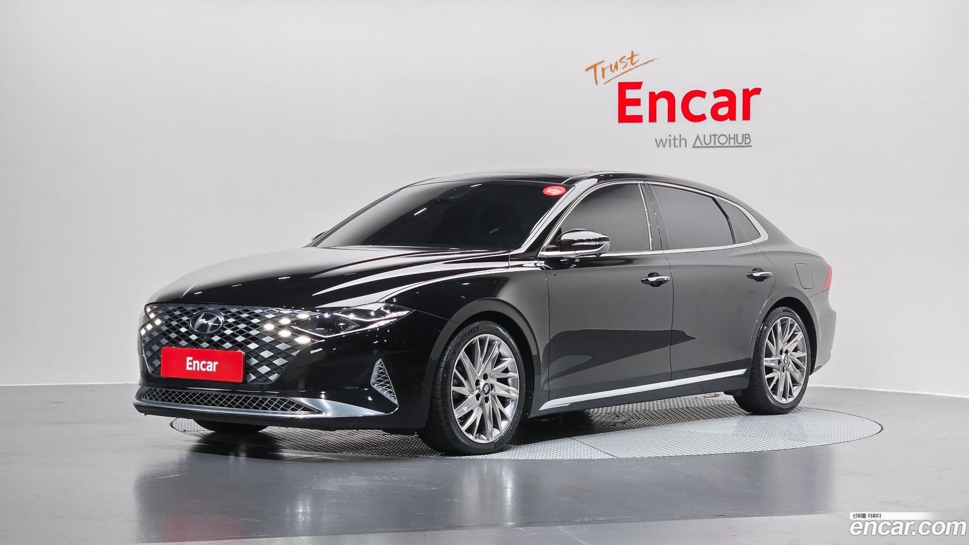 Main__Slider__Photo:Grandeur Hyundai 2020.6-0