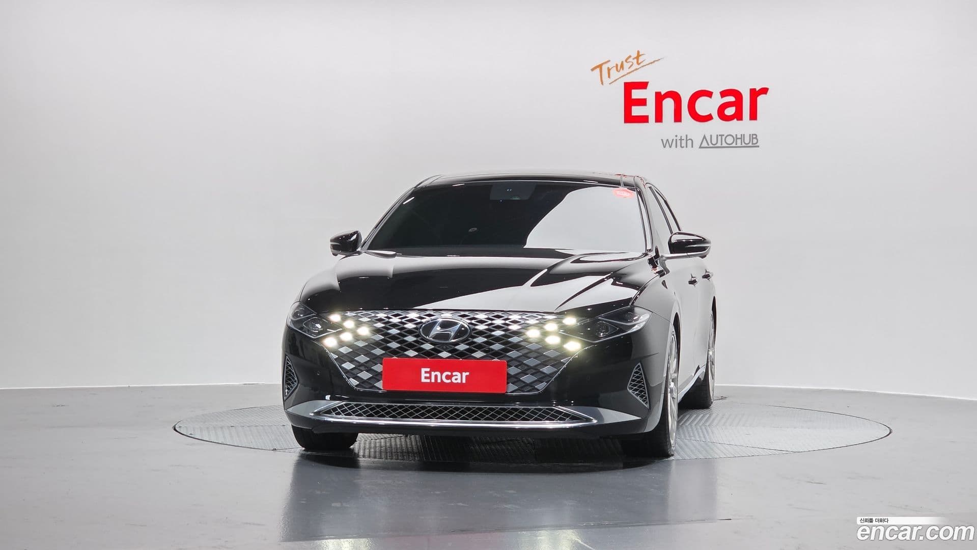 Main__Slider__Photo:Grandeur Hyundai 2020.6-2