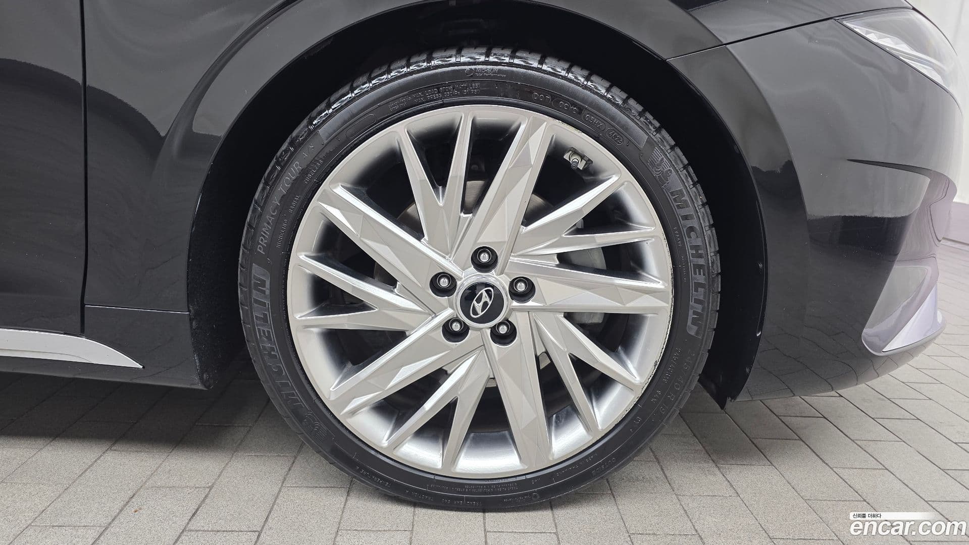 Main__Slider__Photo:Grandeur Hyundai 2020.6-4