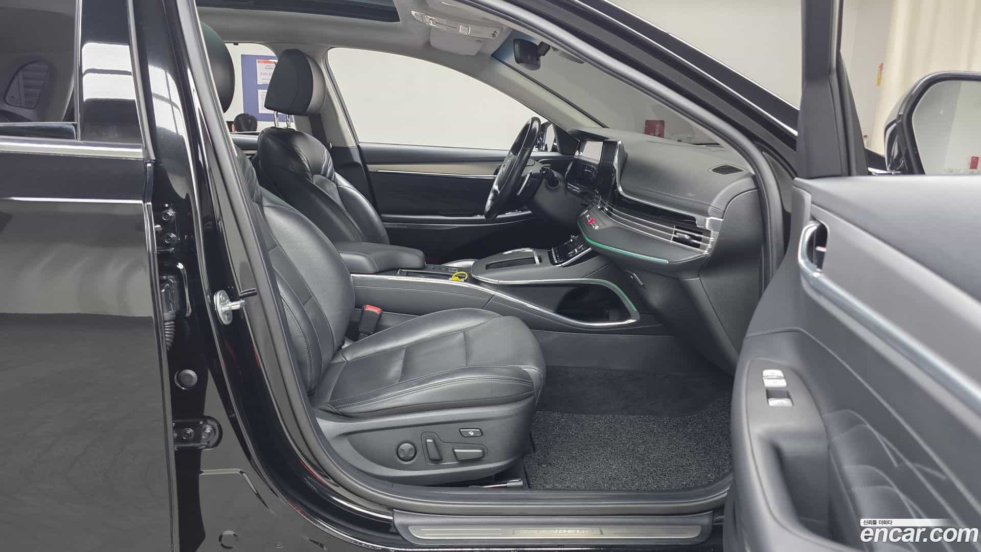 Grandeur Hyundai 2020.6-OPTION-015