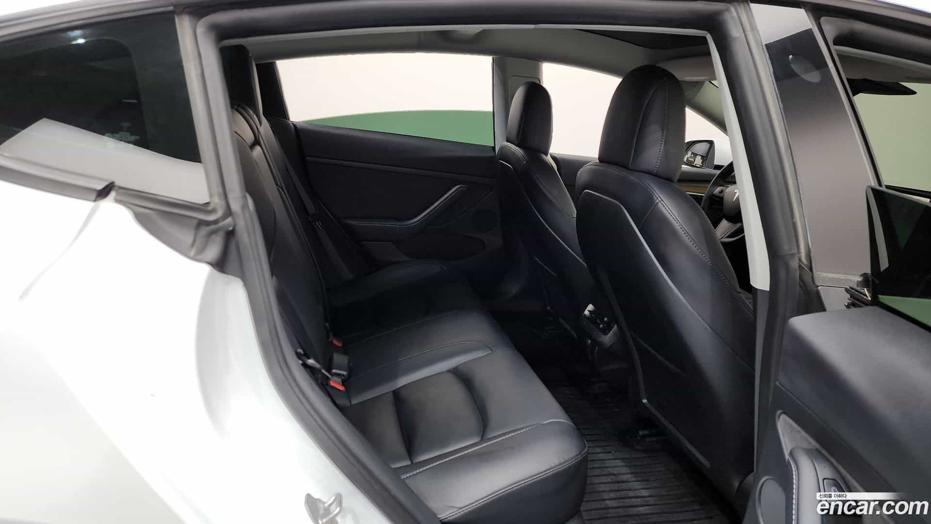 Model 3 Tesla 2022.8-OPTION-016