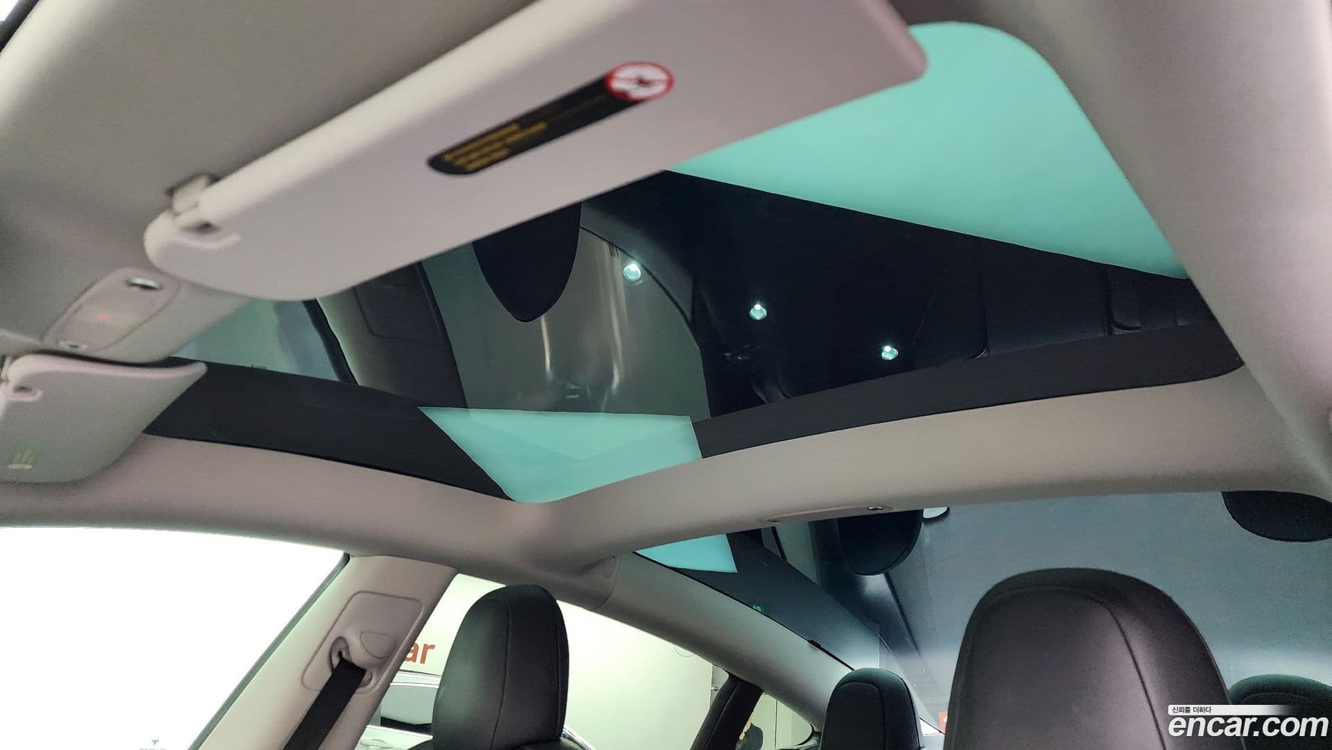 Main__Slider__Photo:Model 3 Tesla 2022.8-18