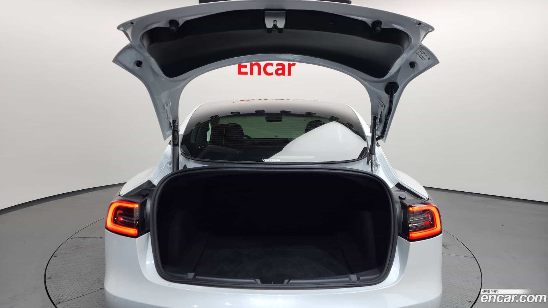 Model 3 Tesla 2022.8-OPTION-024