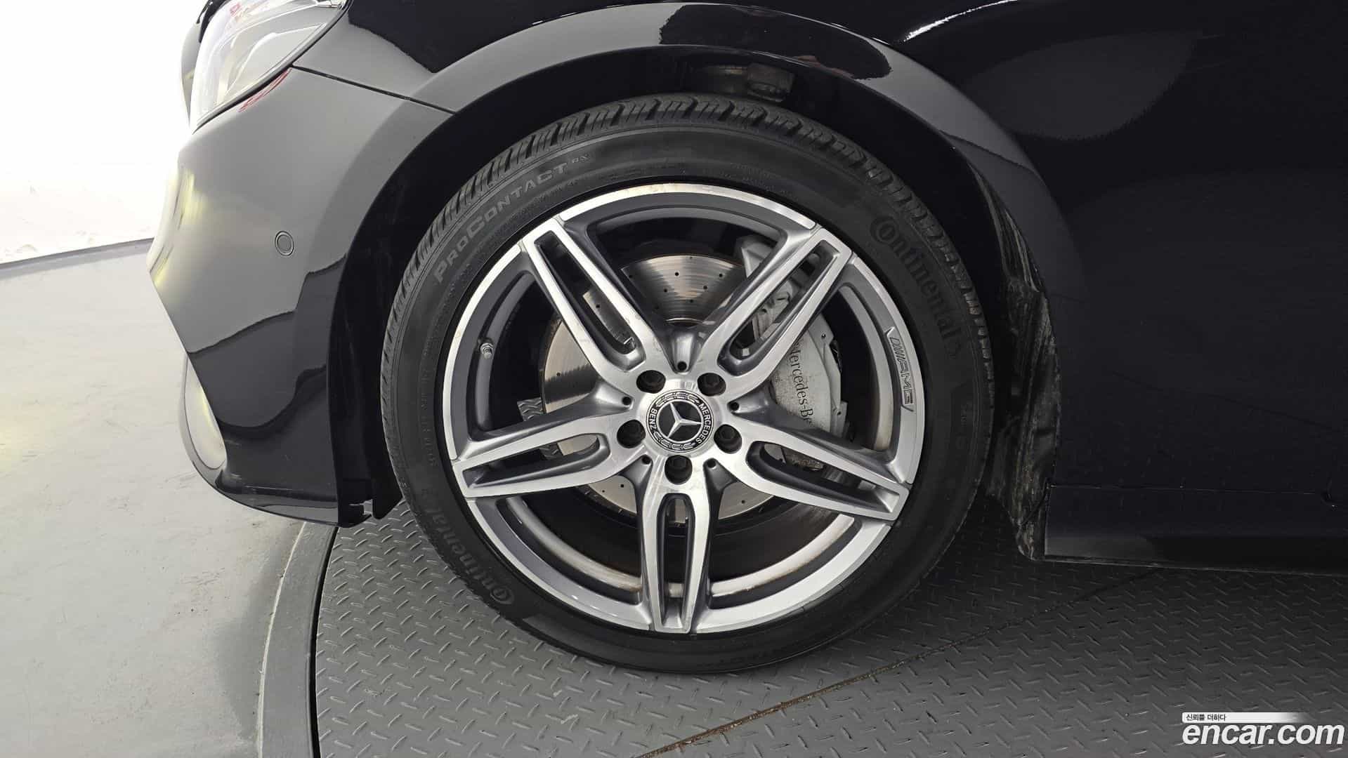 E-Class Mercedes-Benz 2019.3-OUTER-005