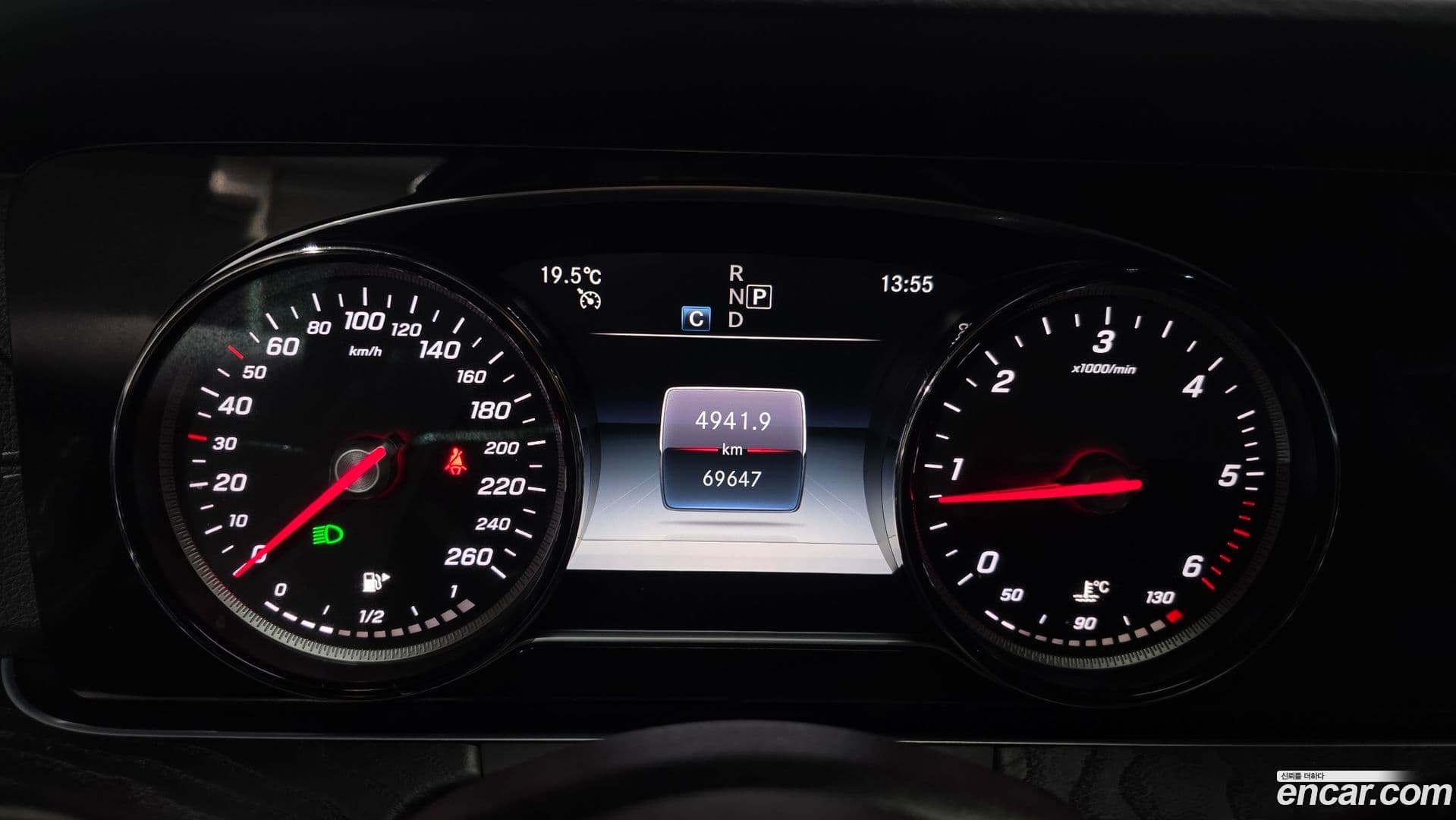 Main__Slider__Photo:E-Class Mercedes-Benz 2019.3-7