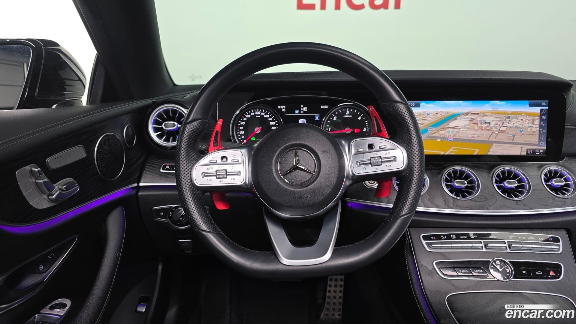 Main__Slider__Photo:E-Class Mercedes-Benz 2019.3-12