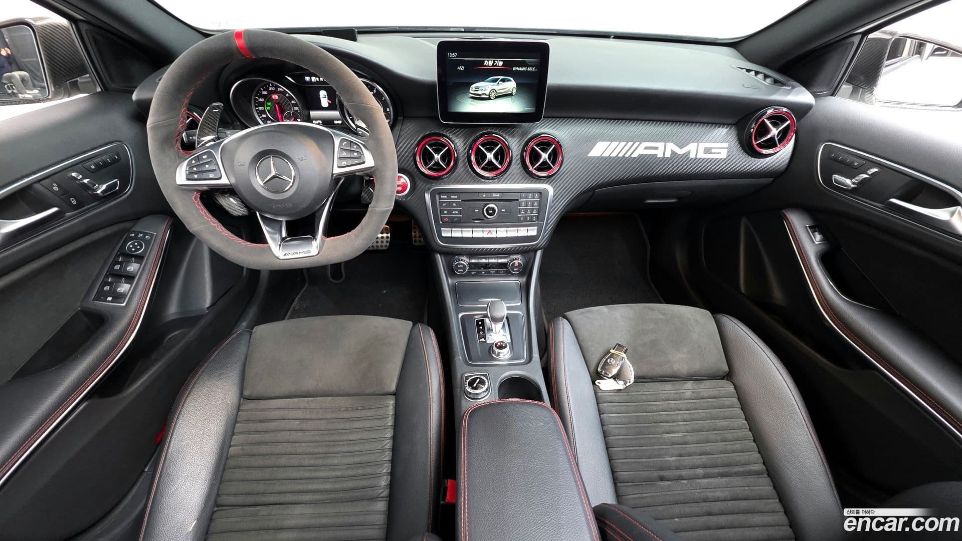 Main__Slider__Photo:A-Class Mercedes-Benz 2017.11-6