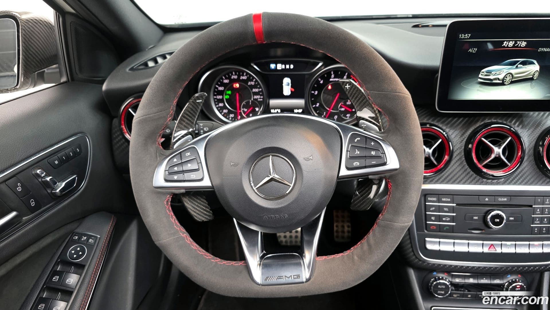 Main__Slider__Photo:A-Class Mercedes-Benz 2017.11-13