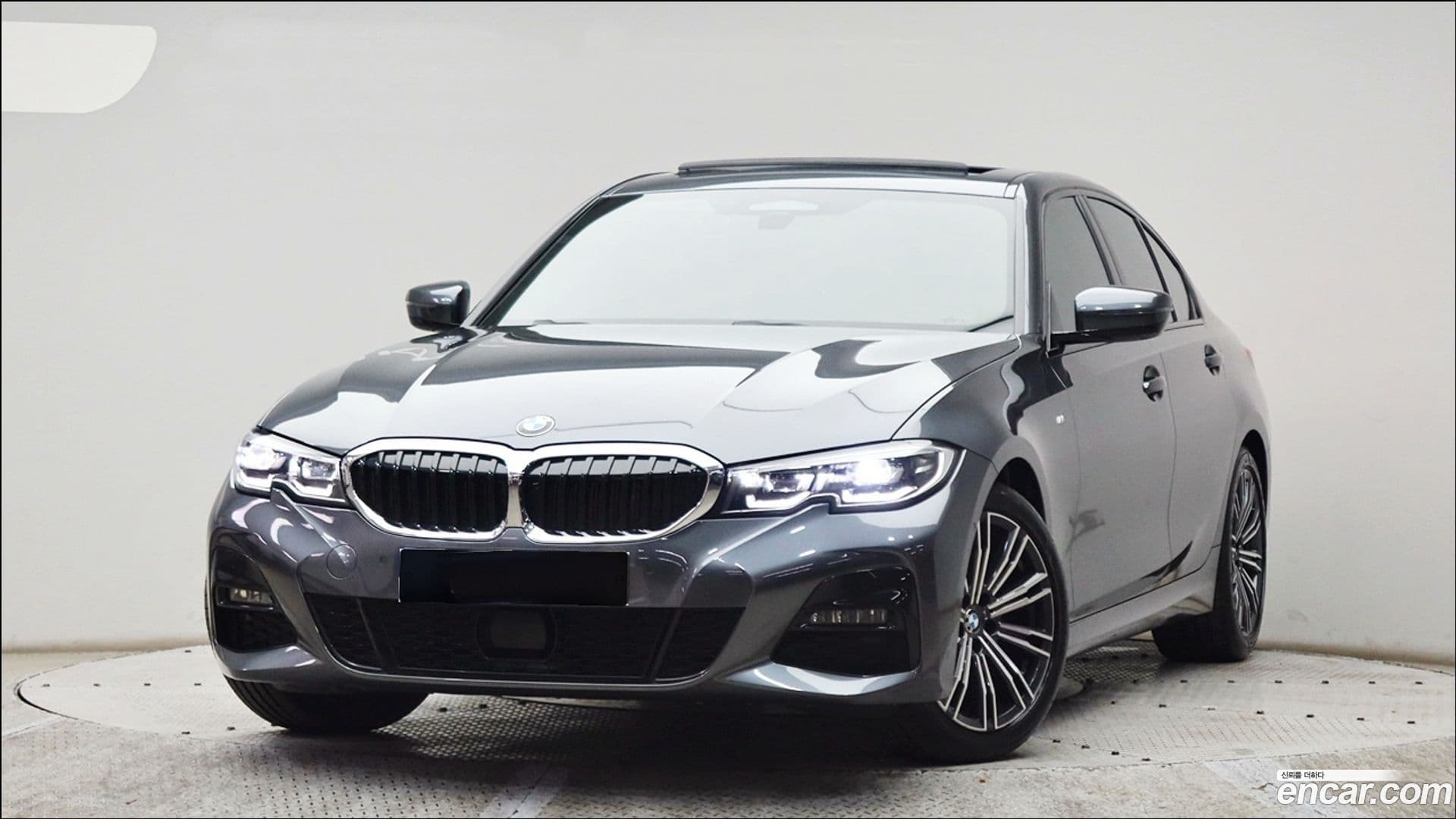 Main__Slider__Photo:3-Series BMW 2021.10-2