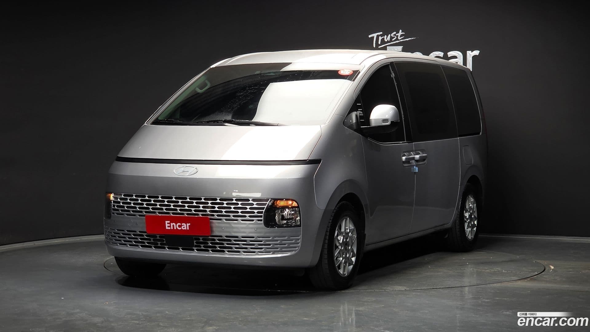 Main__Slider__Photo:Staria Hyundai 2024.11-0