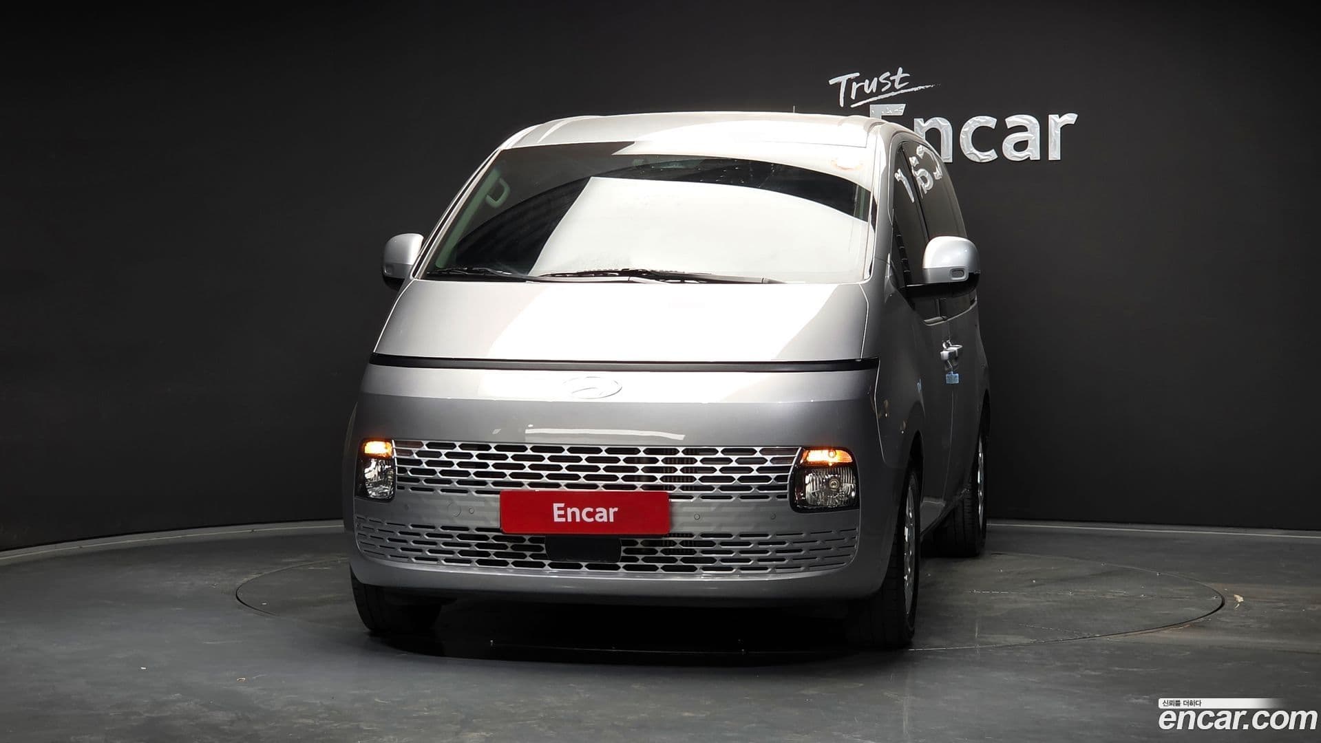 Main__Slider__Photo:Staria Hyundai 2024.11-2