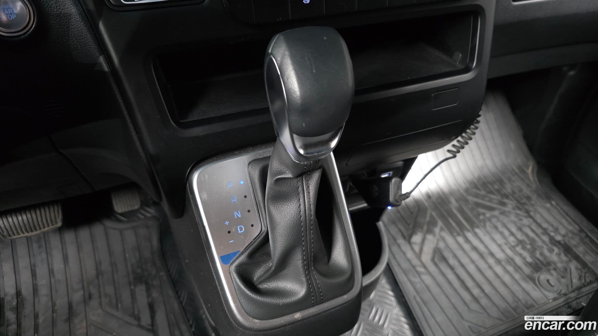 Main__Slider__Photo:Staria Hyundai 2024.11-8