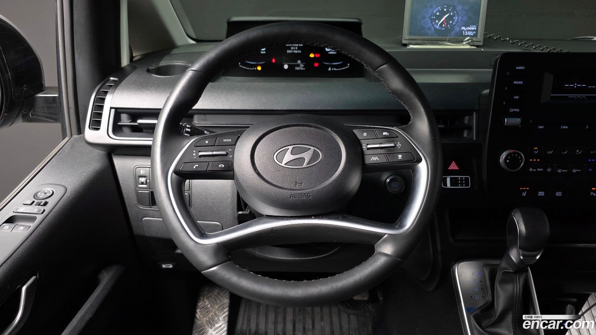 Main__Slider__Photo:Staria Hyundai 2024.11-12