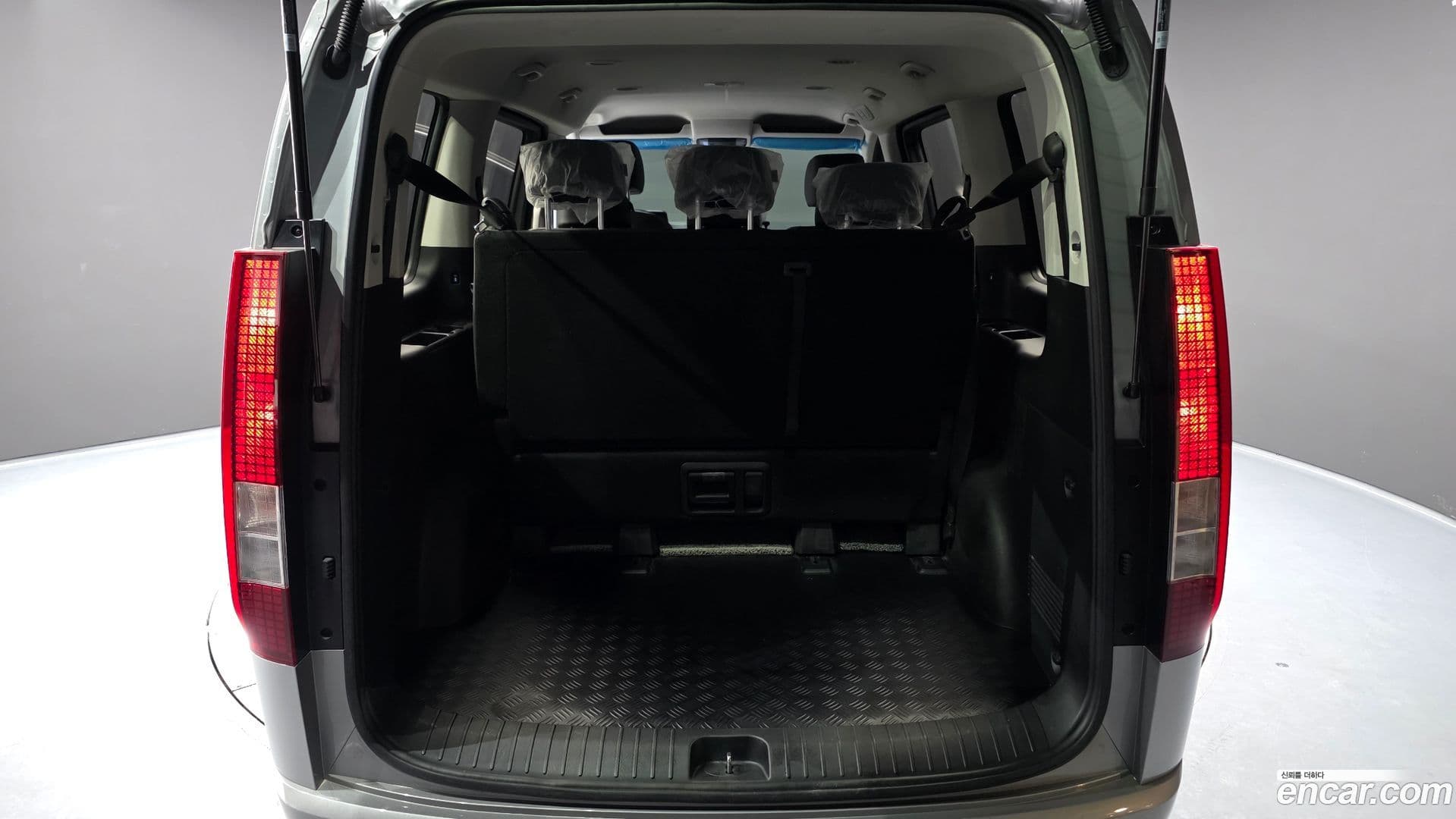 Main__Slider__Photo:Staria Hyundai 2024.11-19