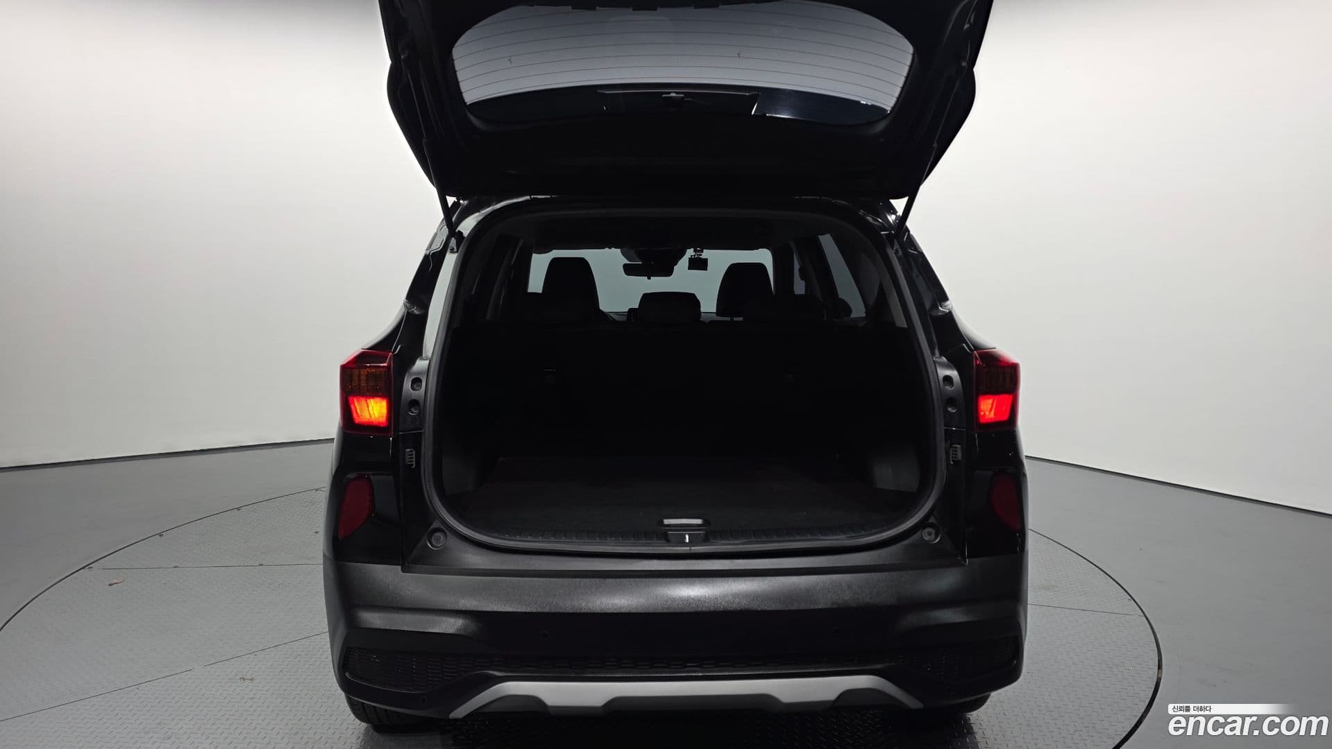 Main__Slider__Photo:Seltos Kia 2022.2-19